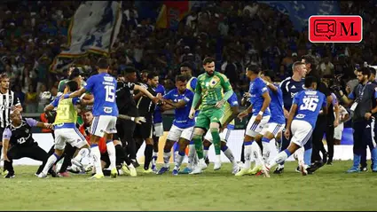 Brezilya'da futbol sahası savaş alanına döndü: Tam 23 kırmızı kart çıktı