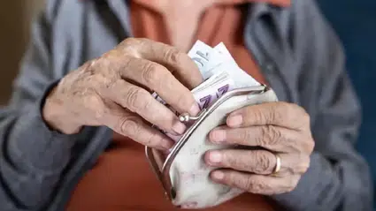 Emeklilere Ramazan Bayramı müjdesi: Ödemeler bugün başladı