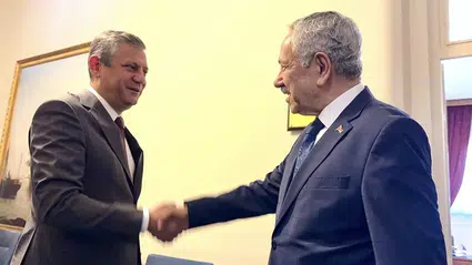 Özgür Özel’den Bülent Arınç’a ziyaret