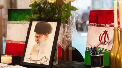 Hamaney'in cenaze töreni ertelendi