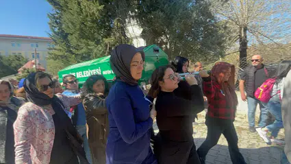 Muğla'da kadın cinayeti: Sermin Bacak’ın tabutunu kadınlar omuzladı
