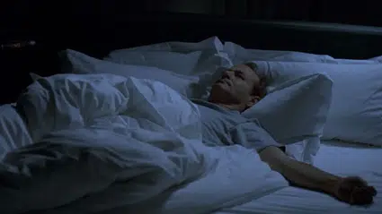 Uzmanlar uyarıyor: Yaşla birlikte sarhoşluk ve uykusuzluk daha uzun sürüyor