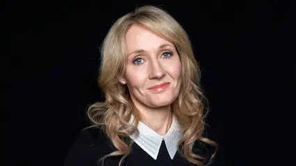 J.K. Rowling’den IOC’nin trans sporcular hakkındaki kararına destek: Kadınlar için adalet tecelli etti