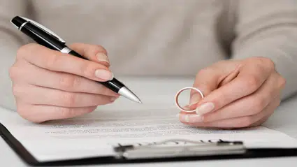 Mahkemelerde bekleme sona eriyor: Arabuluculukla boşanma hızlanacak