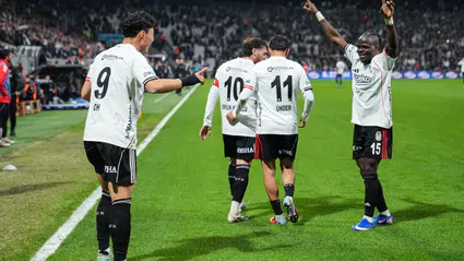 Beşiktaş evinde Antalyaspor'u 4-2 mağlup etti
