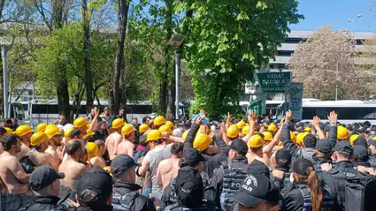 Madencilerin 9 günlük açlık grevi sonuç verdi: Bakanlıklar garantör oldu, ödemeler yapılacak