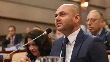 Gencay Özcan kimdir, kaç yaşında ve nereli?