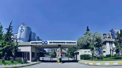Sabancı Holding, Akçansa’daki %39,72’lik hissesini 1,1 milyar dolara sattı