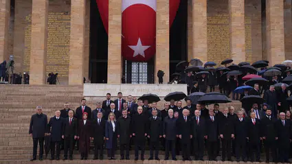 Numan Kurtulmuş başkanlığındaki devlet erkanı Anıtkabir'i ziyaret etti
