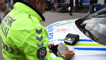 Trafikte kavga pahalıya patladı: 900 bin lira ceza kesildi