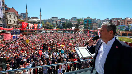 Özgür Özel, Rize'den Erdoğan'a seslendi: Çay 40 lira olmalı, millet sandık istiyor