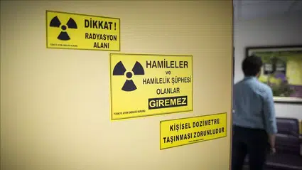 Hastanede dehşet anları: Hasta yakını radyasyon odasında doktora saldırdı