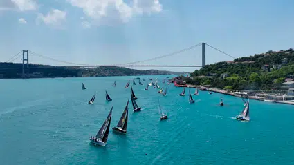 İstanbul Boğazı gemi trafiğine çift yönlü kapatıldı