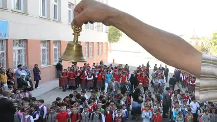 Okullar ne zaman kapanıyor 2026? Karneler hangi gün alınacak, yaz tatiline kaç gün kaldı?