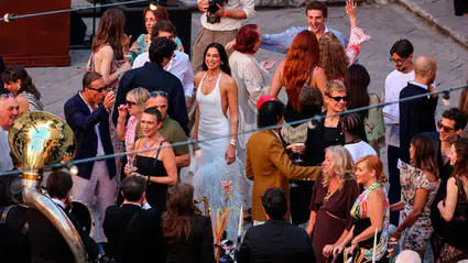 Dua Lipa ve Callum Turner'ın Sicilya'daki üç günlük düğünü yerel halkı isyan ettirdi