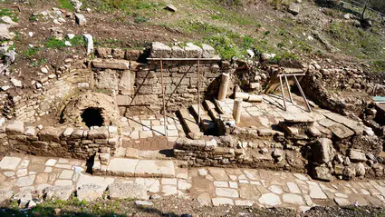 Antik kentin kalbinde tarihi keşif: Aspendos'ta 2 bin yıllık Tiyatro Caddesi gün yüzüne çıkarıldı
