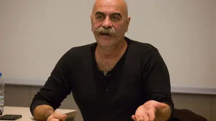 Ezel Akay kimdir? Kaç yaşında, nereli, kardeşi kim ve hangi filmleri yönetti?