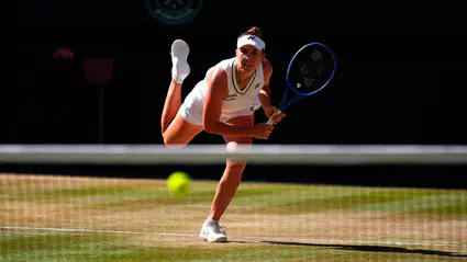 Wimbledon tek kadınlarda şampiyon Çek raket Linda Noskova oldu