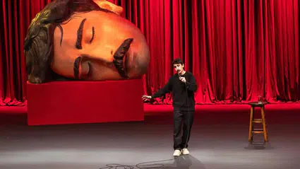 Komedyen Deniz Göktaş havalimanında gözaltına alındı