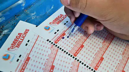 Tek biletle 800 milyon dolar kazandı: Mega Millions'ta dev ikramiye sahibini buldu