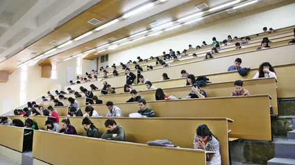 Üniversiteye Dönüş Umudu Doğdu! Öğrenci Affı Açıköğretim (AÖF) Öğrencilerini Kapsıyor mu? TBMM ve YÖK'ten Son Dakika Açıklaması