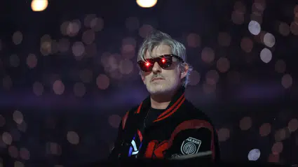Fransız DJ Kavinsky, Paris'teki evinde ölü bulundu