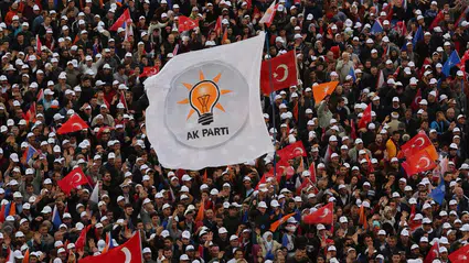 AK Parti, 25. kuruluş yılına özel hazırlanan yeni logosunu tanıttı