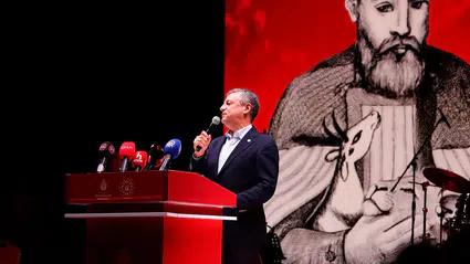 Özgür Özel, Hacı Bektaş Veli anmasında konuştu: Yönetimin Alevilerden alınması 200 yıllık bir travmadır