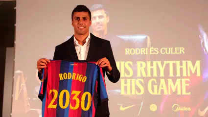 Yılın transferi resmen açıklandı: Rodri 4 yıllığına Barcelona'da