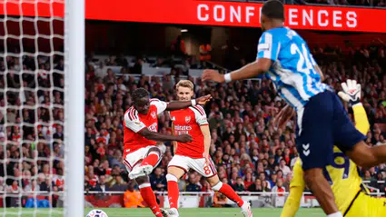 Emirates'te açılış resitali: Arsenal, Coventry City'yi rahat geçti