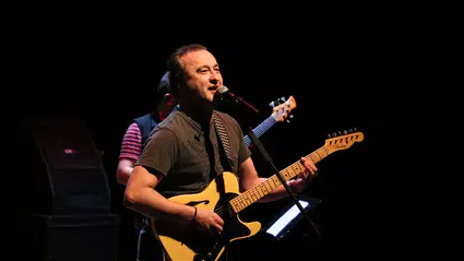 Şarkıcı Nev yoğun bakıma alındı