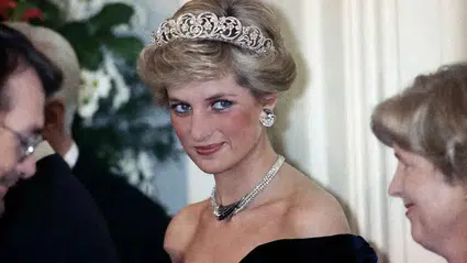 Prenses Diana'nın ‘intikam elbisesi’ yıllar sonra yeniden satışa çıkıyor