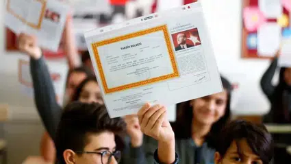 Yarıyıl tatili başlıyor: 18 milyon öğrenci yarın karne alıyor