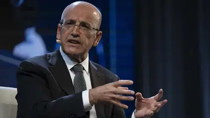 Fitch’ten Türkiye’ye “pozitif” sinyal: Şimşek’ten not artışı mesajı