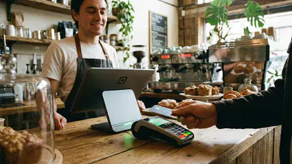 Kredi kartı ödemeleri yılın son ayında yüzde 50 artış gösterdi