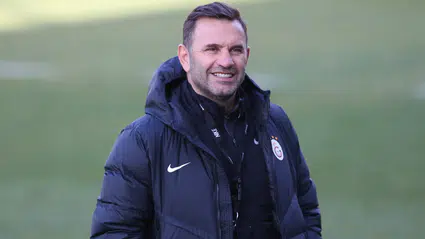 Okan Buruk derbi öncesi duyurdu: Galatasaray'da çifte ayrılık