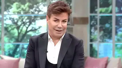 Ünlü şarkıcı Fatih Ürek hayatını kaybetti