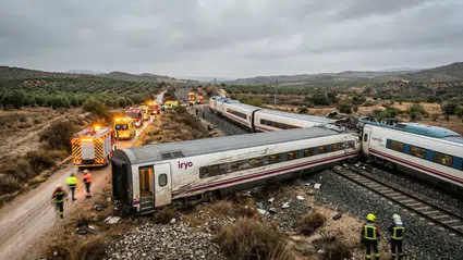 İspanya’da iki hızlı tren raydan çıktı: 39 kişi hayatını kaybetti