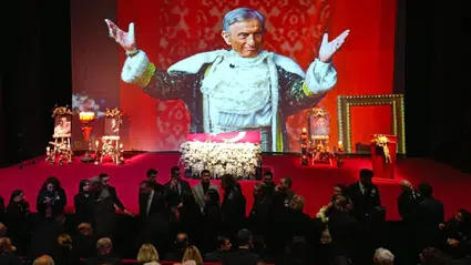 Haldun Dormen’e son veda: Tiyatromuzun ışığı söndü