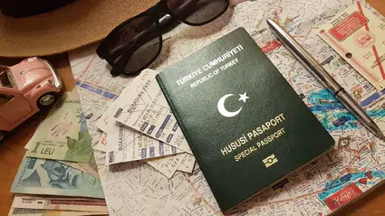 Yeşil pasaportta "sessiz anlaşma" iddiası: Sayı 2026'da 7 milyona ulaştı