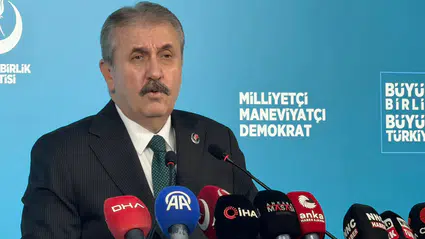 Mustafa Destici'den Azerbaycan'a 'başörtüsü' çağrısı: Türkiye'nin yaşadığı acıları yaşamayın