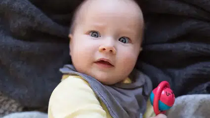 Bilim şaşkın: İki aylık bebekler düşündüğümüzden çok daha fazlasını yapıyor