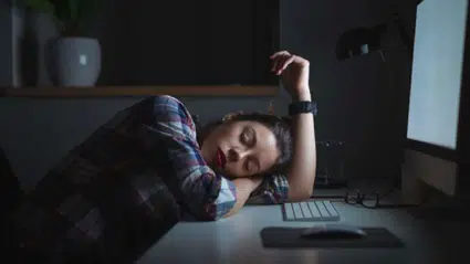 İş hayatı yıpratıyor: Türkiye’de çalışanların yarısı yorgun ve stresli