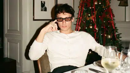 Ünlü şarkıcı Edis hakkında yakalama kararı