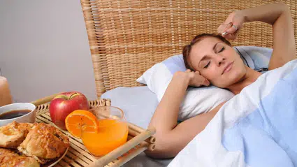 Uyumadan önce yemek yemeyi bırakmak kalbi nasıl etkiliyor?