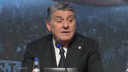 Serdal Adalı: Yunanistan'daki pankart için Yunan polisini kınıyorum!