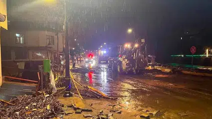 Giresun’da selin sürüklediği araçta iki kişi kayıp