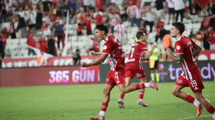 Antalyaspor'da kabus sürüyor: Sarıyer deplasmanından 2-1'lik mağlubiyet