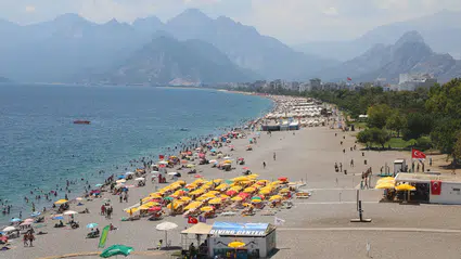 Yorulmaz: Mikroplastik kirliliği Akdeniz turizmini tehdit ediyor