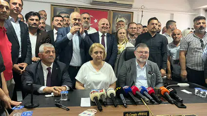 Menderes Belediyesi'nde görev değişimi